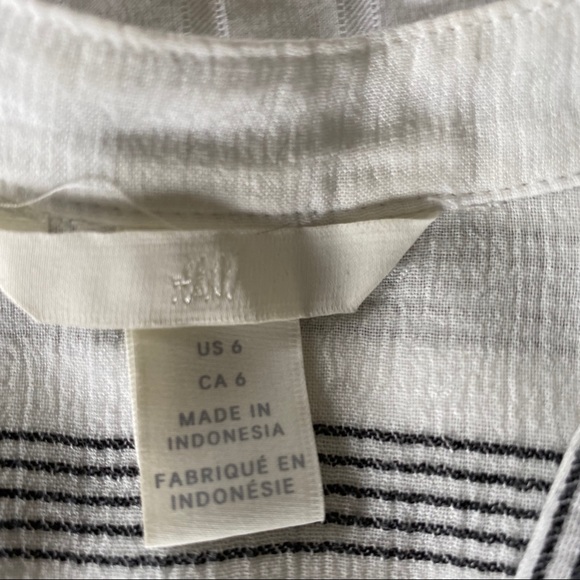 H&M black striped blouse - Picture 3 of 3